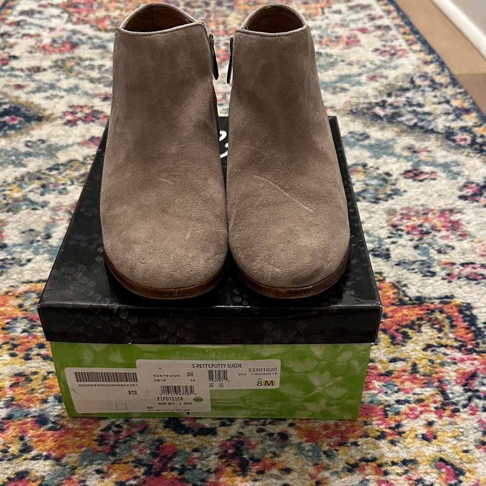 Sam Edelman “Petty” Bootie in putty suede size 8